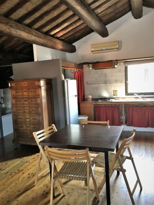 Romantic Studio In The Historical Heart Of Padova Esterno foto